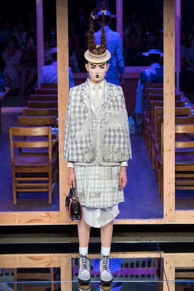 Look 8